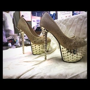 5 in pumps GREAT CONDITION